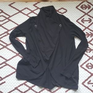 Super Soft Yogalicious Wrap Top with Thumbholes, Pockets, and Snaps